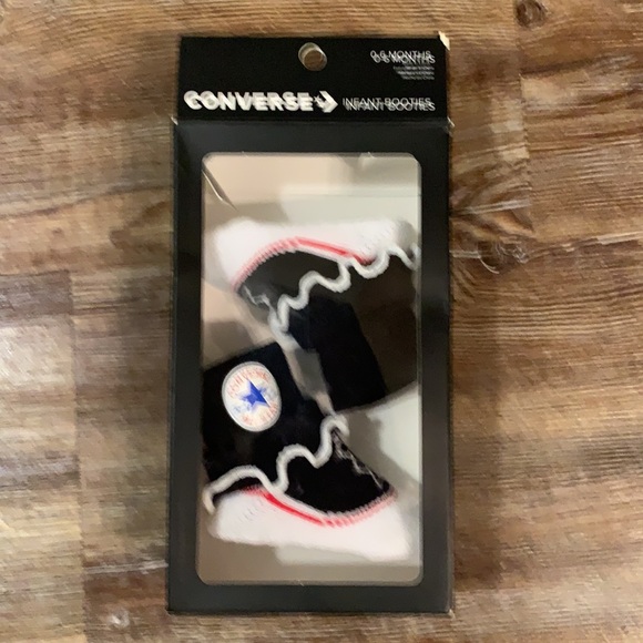 COPY - Converse infant booties - Picture 4 of 5